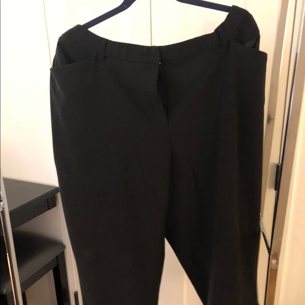 Cropped black pants! Perfect for party or work!